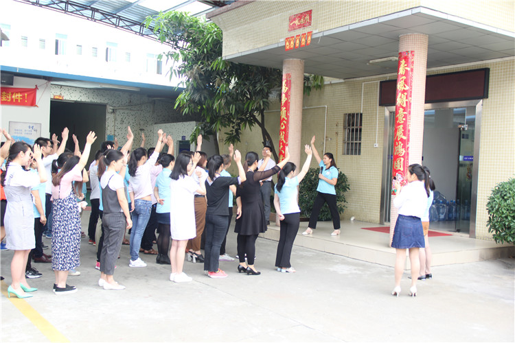 胡金花用自己的行動(dòng)證明了，她在這次培訓(xùn)中所學(xué)習(xí)到內(nèi)容，更傳遞了“愛(ài)”的精神理念。